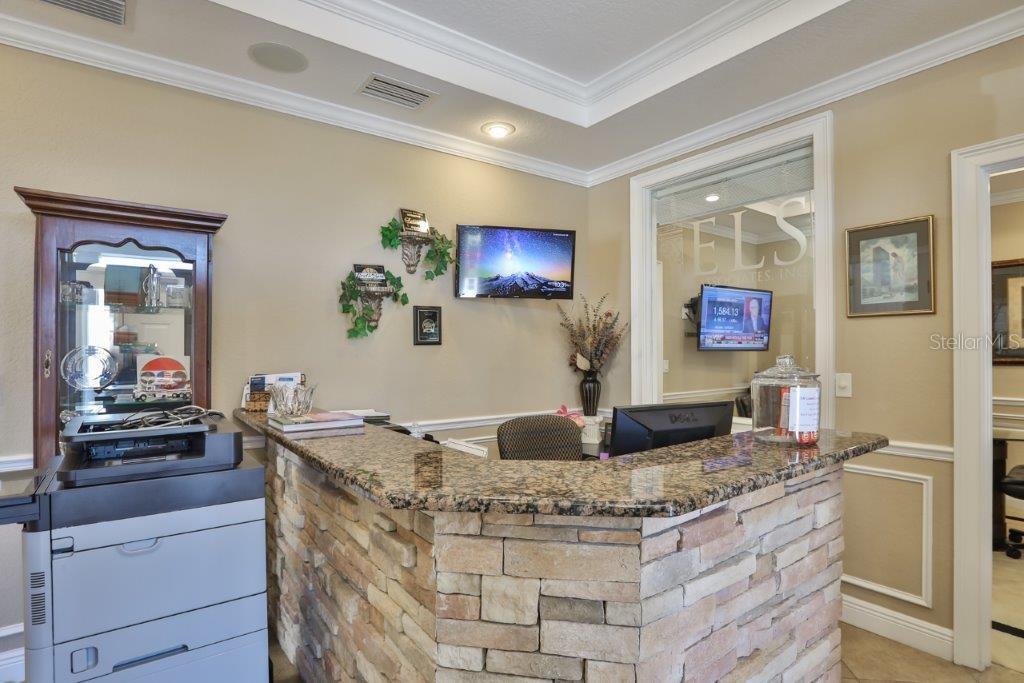 437 Apollo Beach Blvd #f-8 Property Photo 3