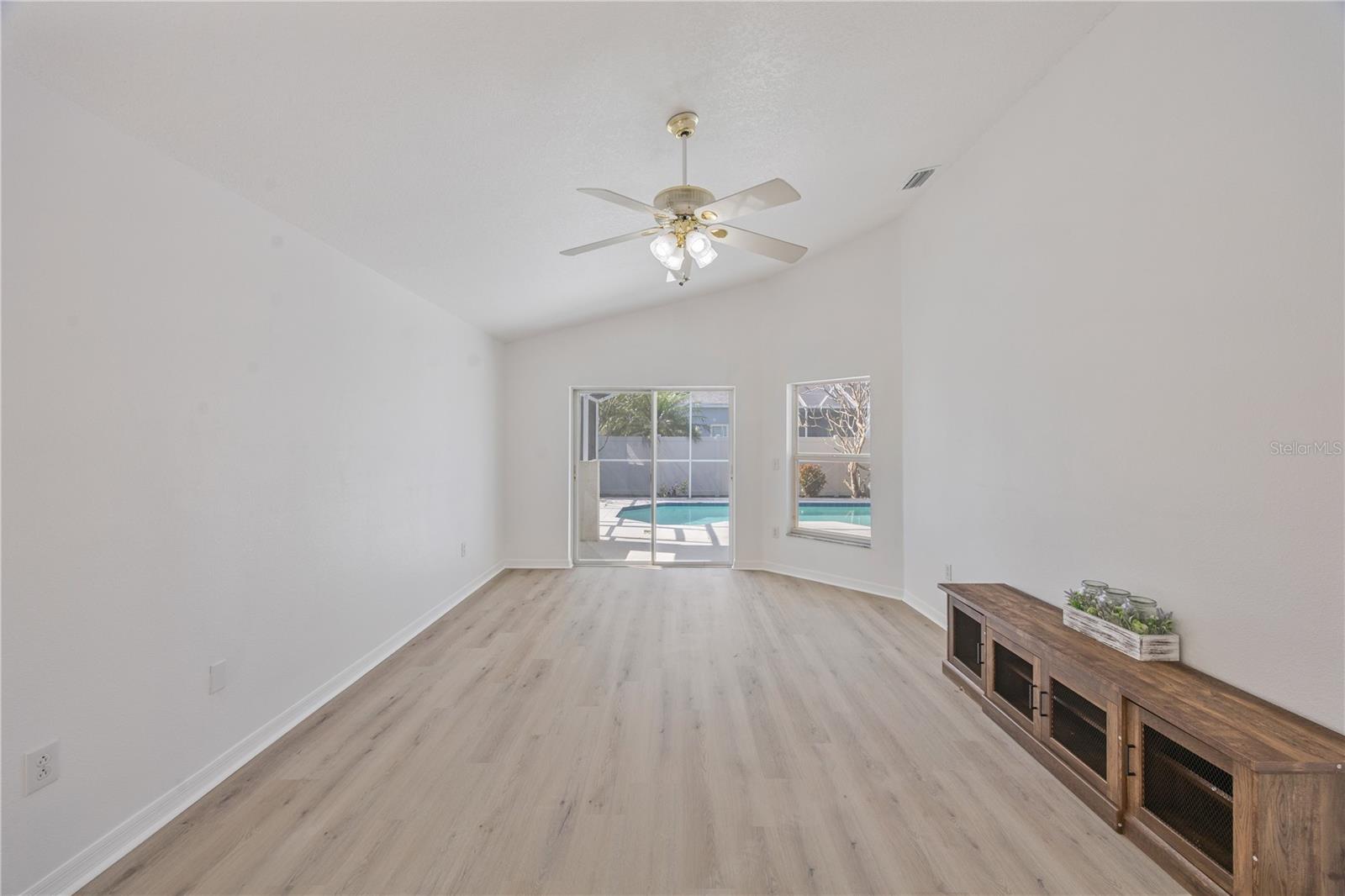 7001 Cohasset Cir Property Photo 13