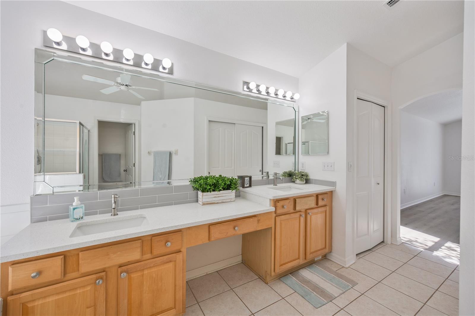 7001 Cohasset Cir Property Photo 14