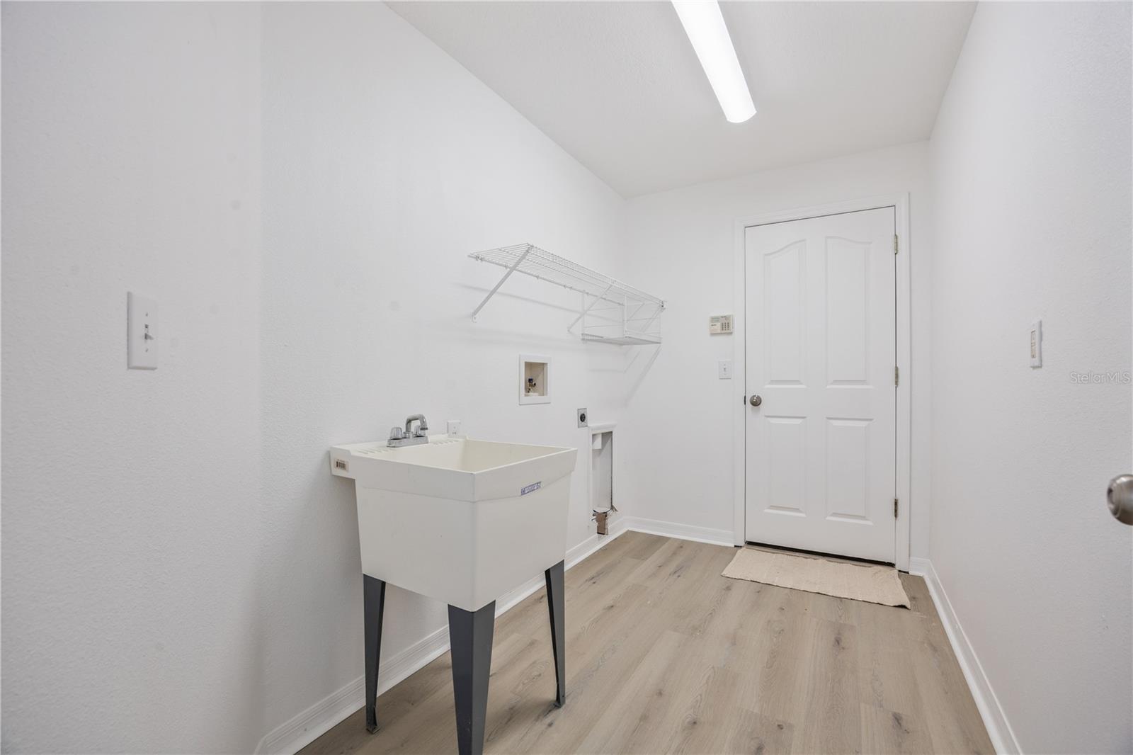 7001 Cohasset Cir Property Photo 27