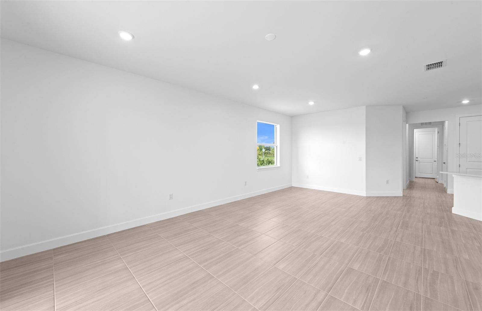 27156 Capri Shores Cir Property Photo 13