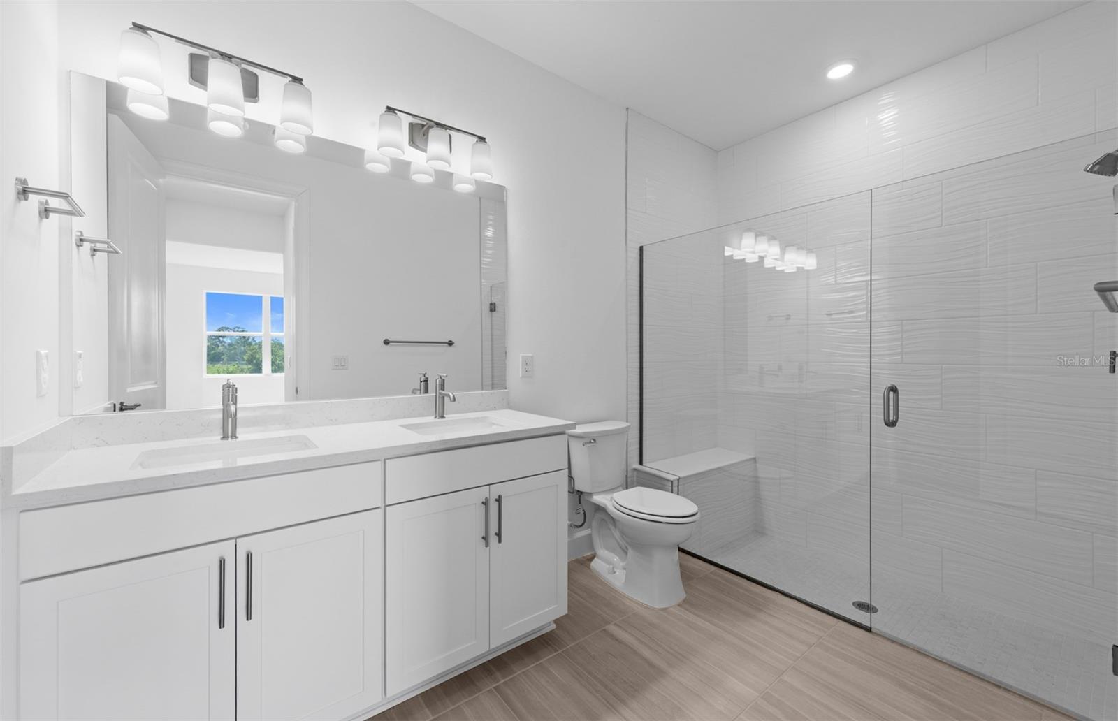 27156 Capri Shores Cir Property Photo 16