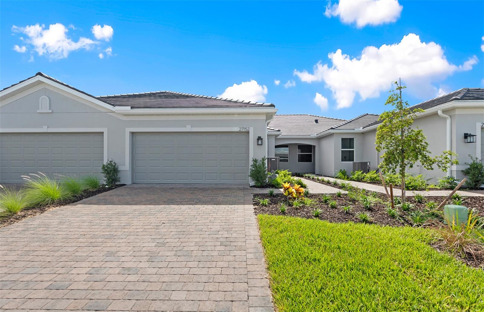 27152 Capri Shores Cir Property Photo 1