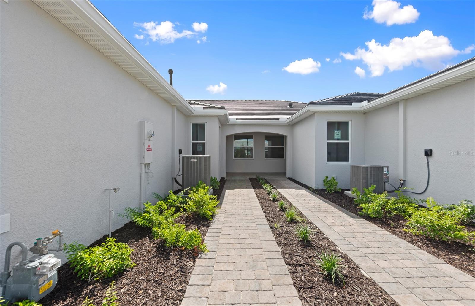 27152 Capri Shores Cir Property Photo 4