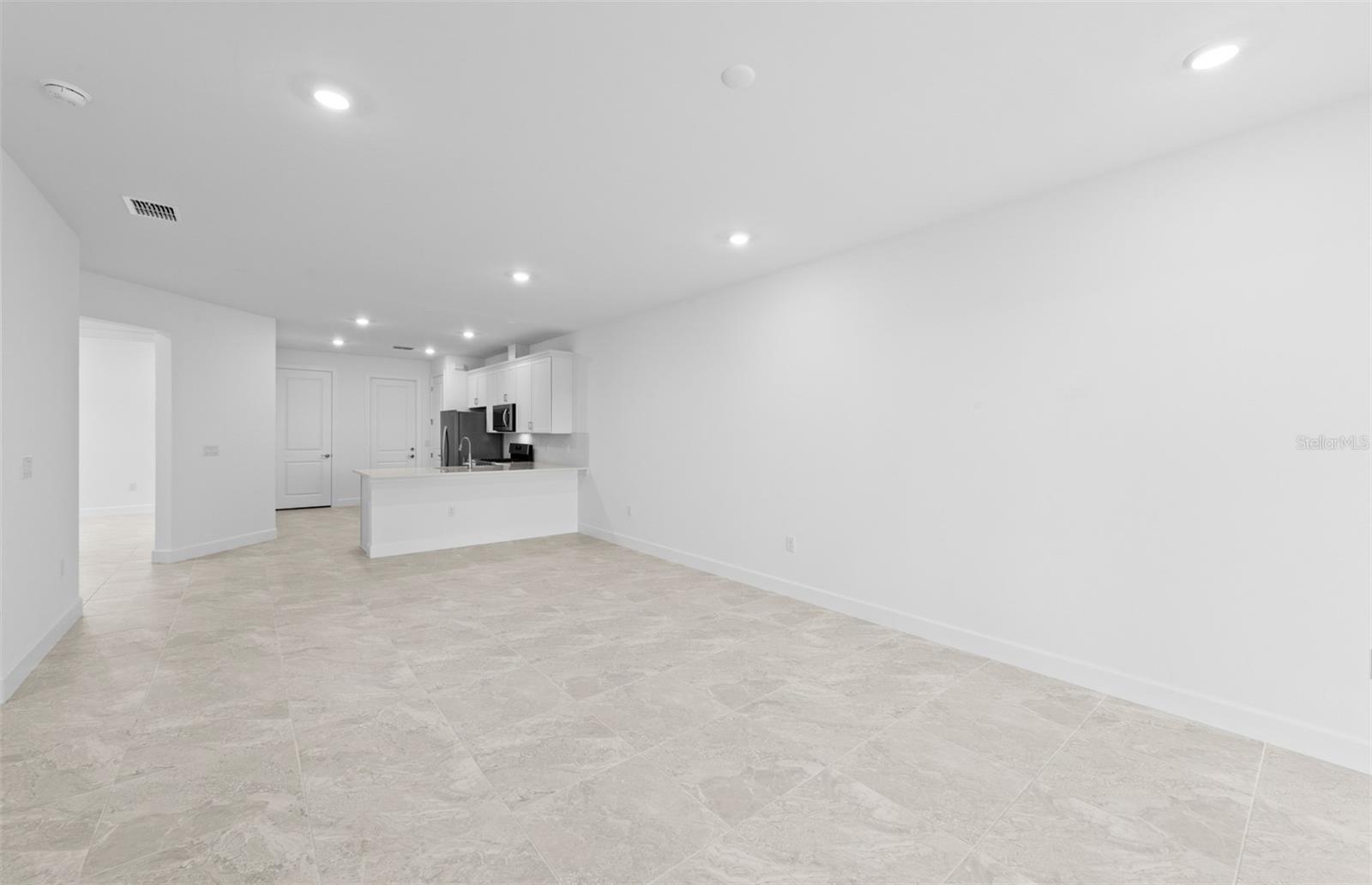 27152 Capri Shores Cir Property Photo 14