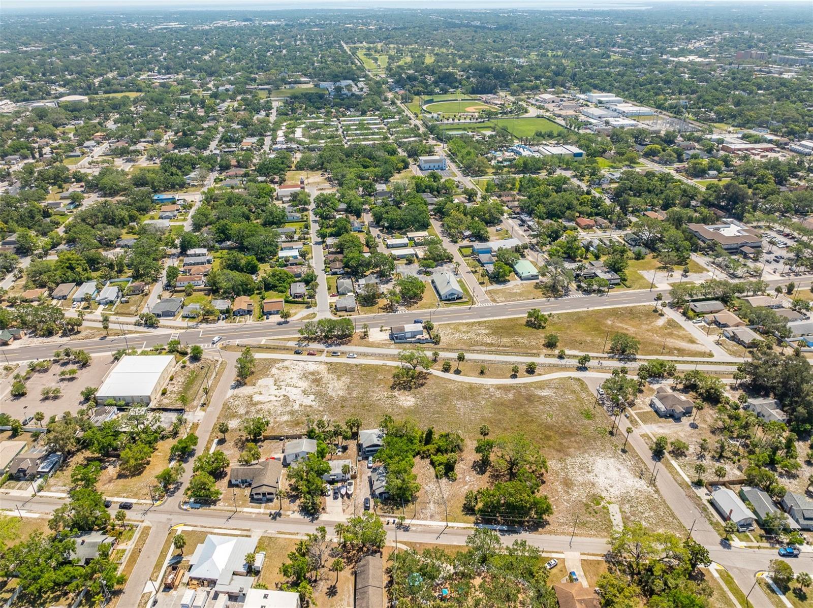 611 Palm Bluff St Property Photo 26