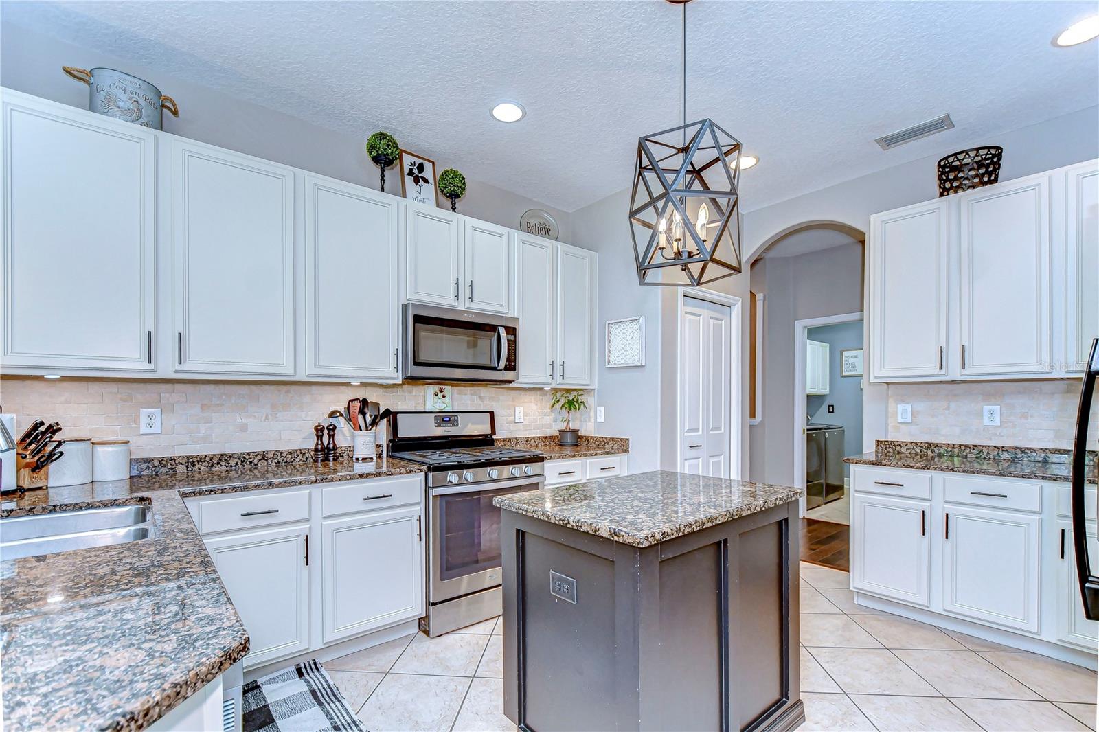 6112 Ibispark Dr Property Photo 10