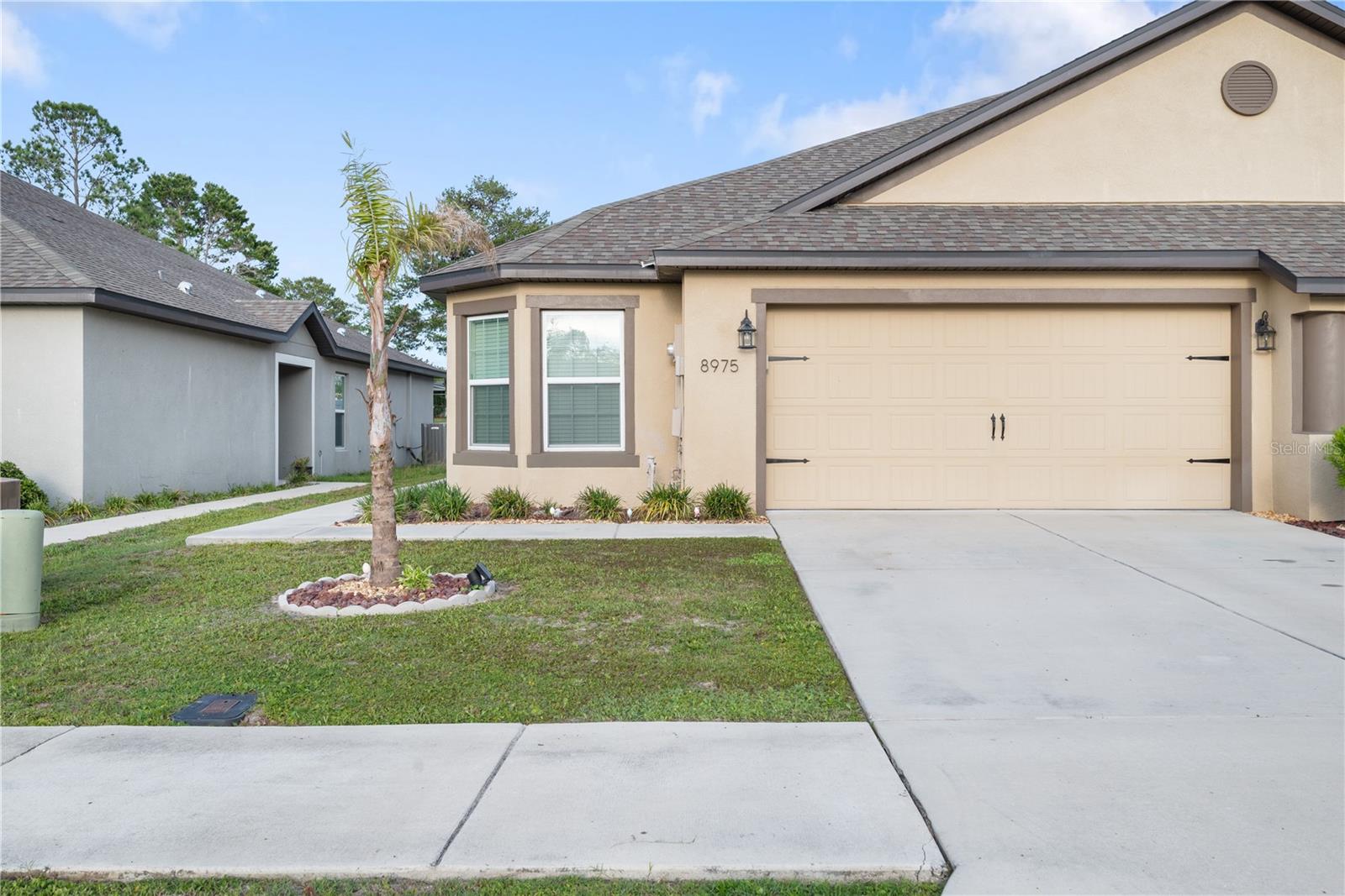8975 Southern Charm Cir Property Photo