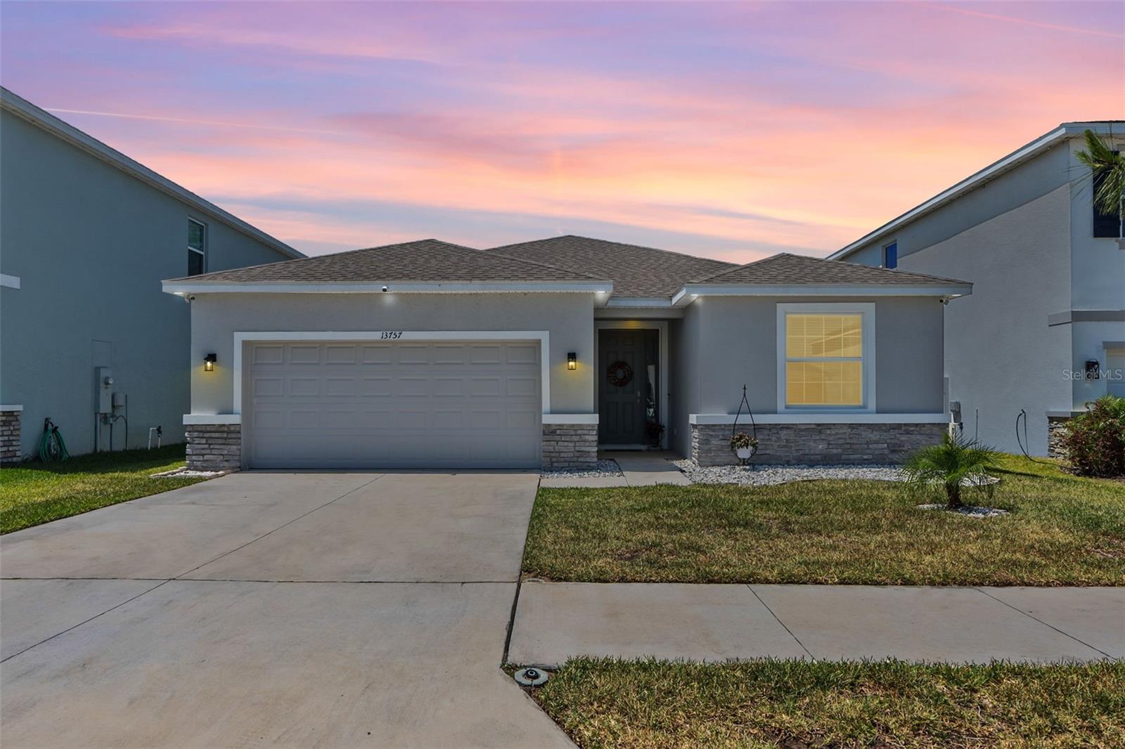 13757 Wineberry Dr Property Photo