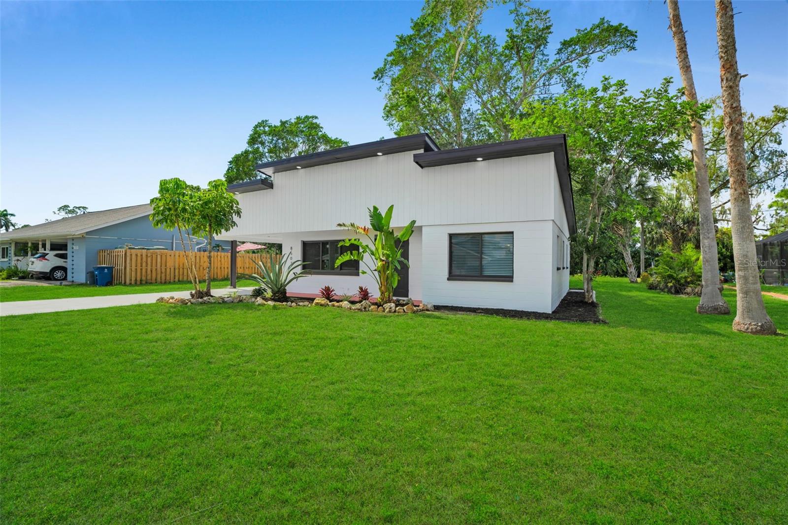8507 Chatham St Property Photo
