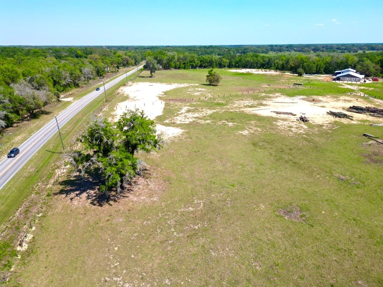 9850 E Bushnell Rd Property Photo