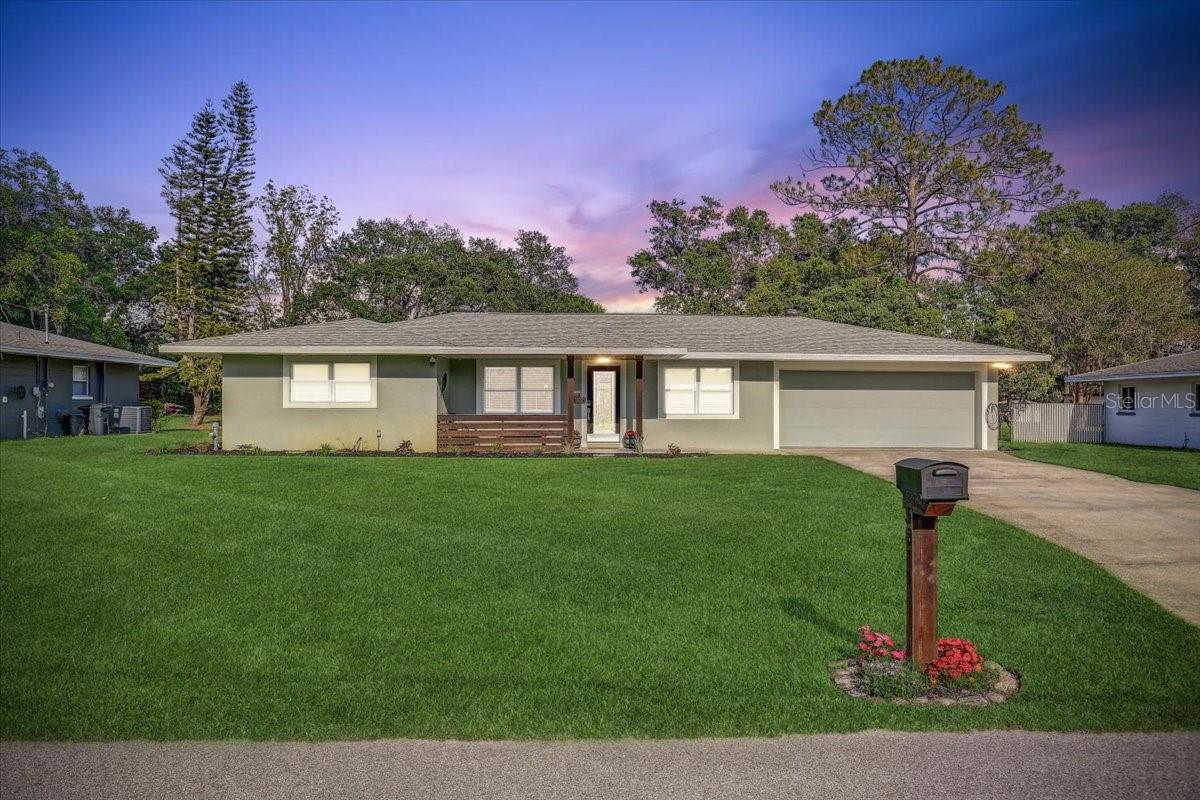 5811 Lake Breeze Ave Property Photo