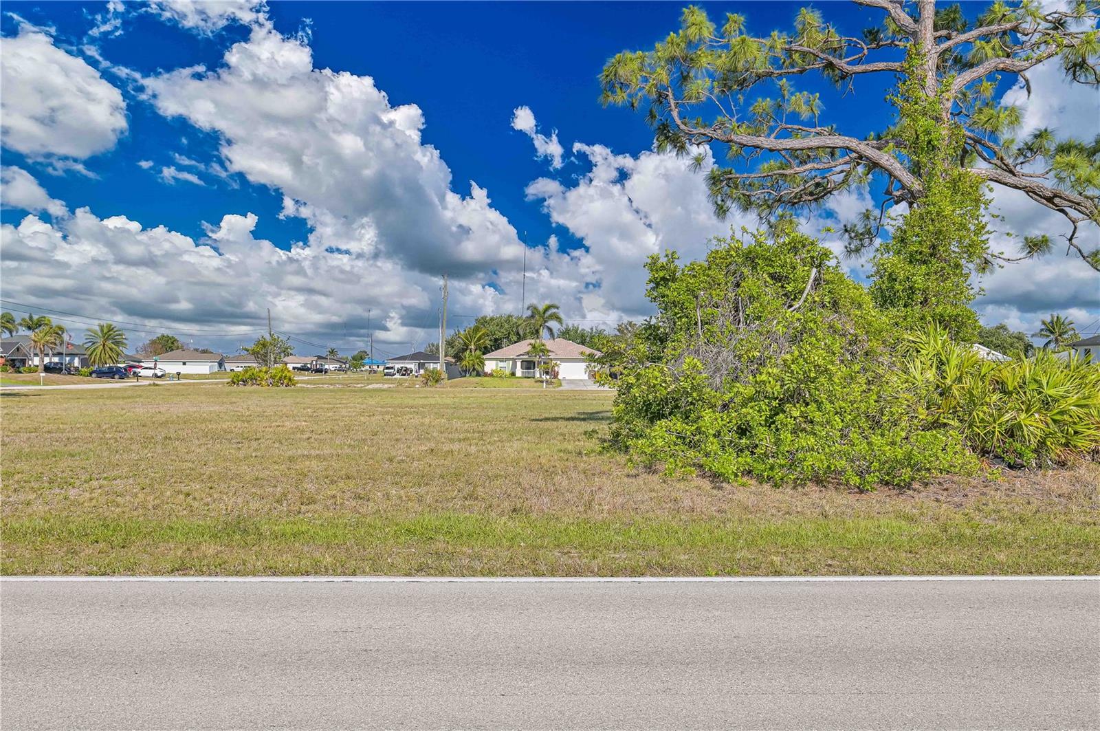 1803 Chiquita Blvd N Property Photo