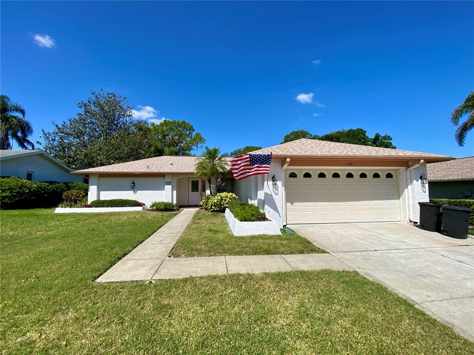1681 Macdonnell Ct Property Photo