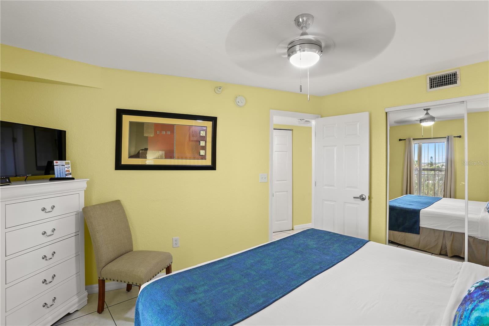 11360 Gulf Blvd #503 Property Photo 23