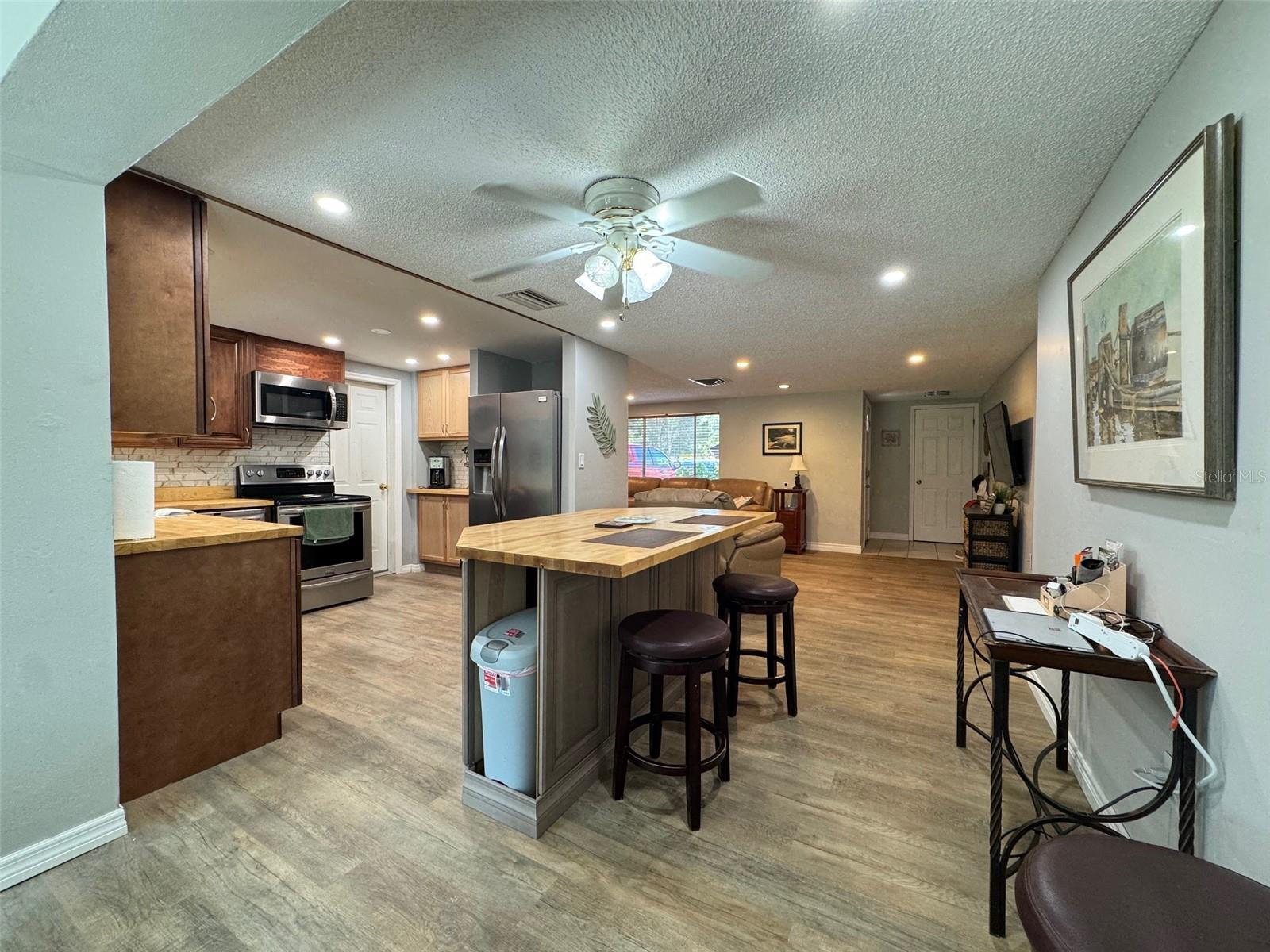8718 Arrowhead Dr Property Photo 7