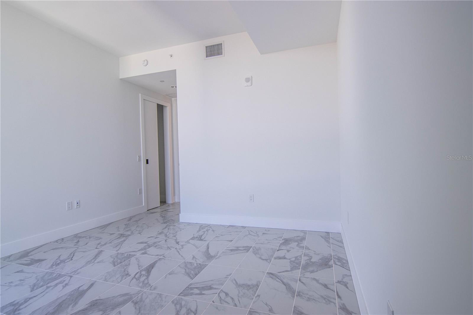 777 3rd Ave N #1501 Property Photo 12