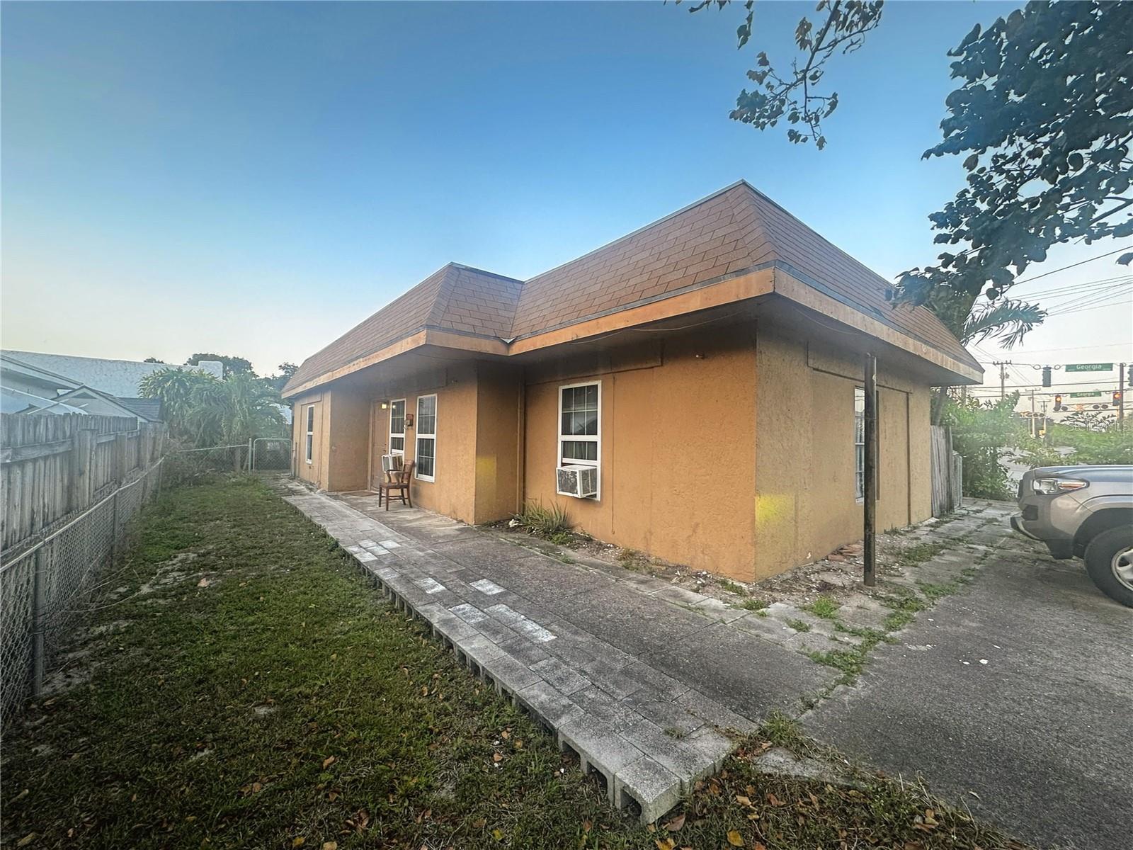 621 Nottingham Blvd Property Photo