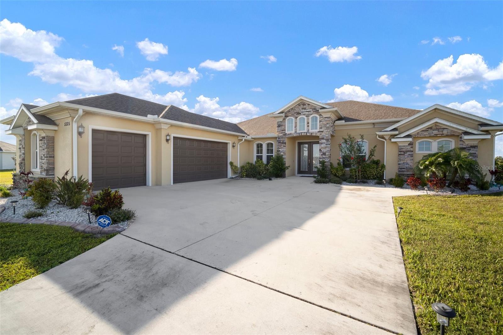 5325 San Remo Cir Property Photo 1