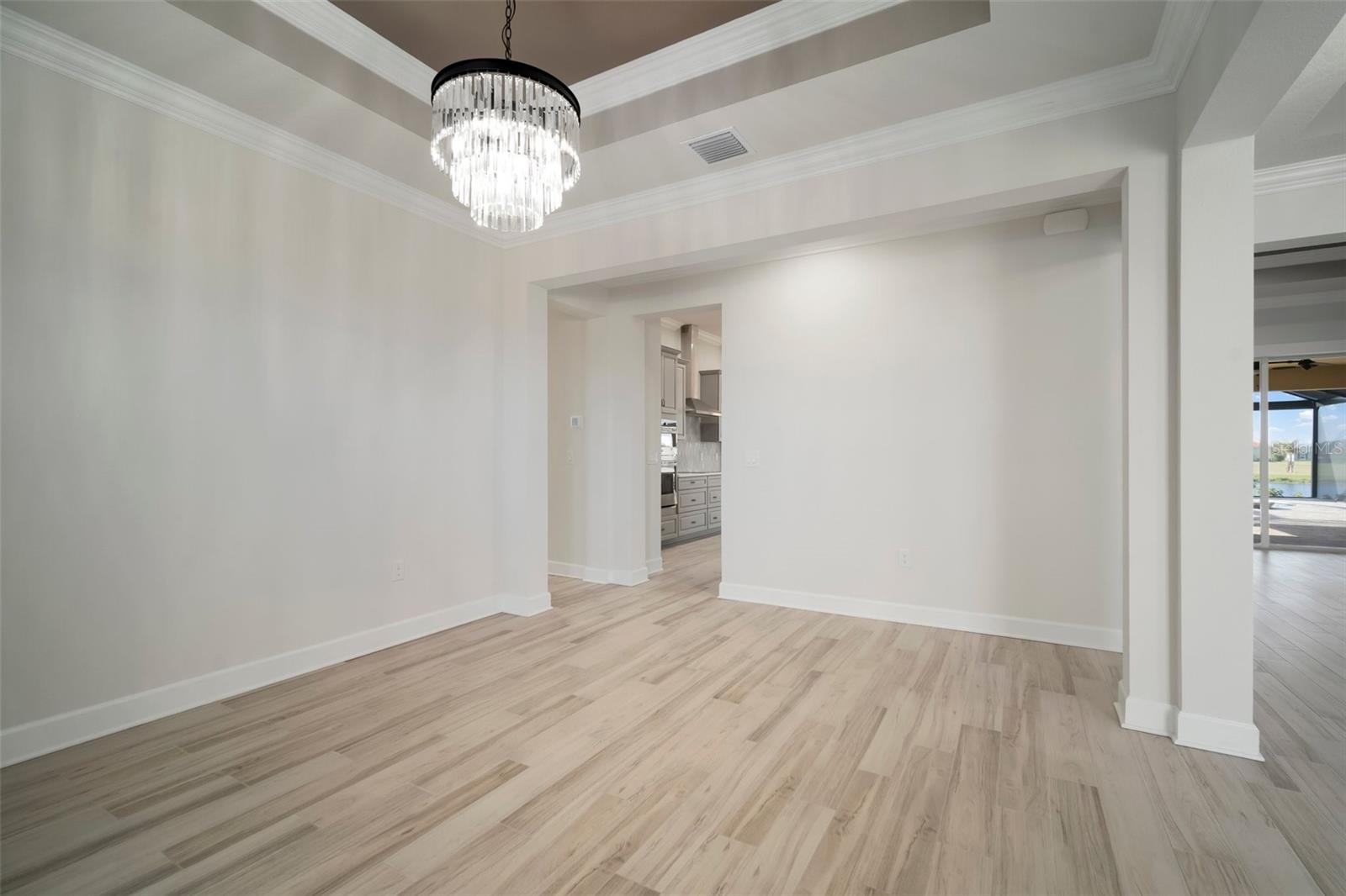 5325 San Remo Cir Property Photo 9