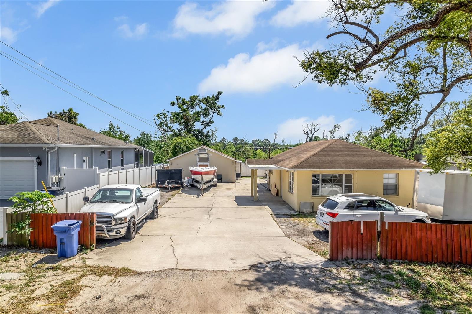 3422 W Idlewild Ave Property Photo
