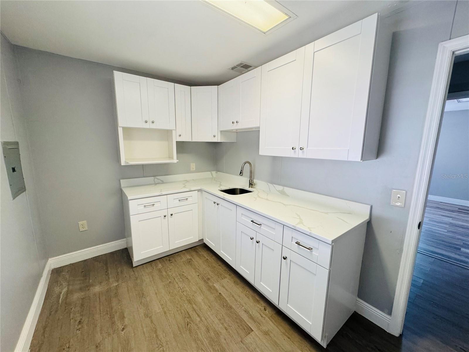 7901 N Nebraska Ave #100 Property Photo 4