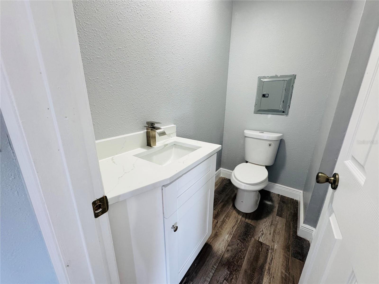 7901 N Nebraska Ave #100 Property Photo 9