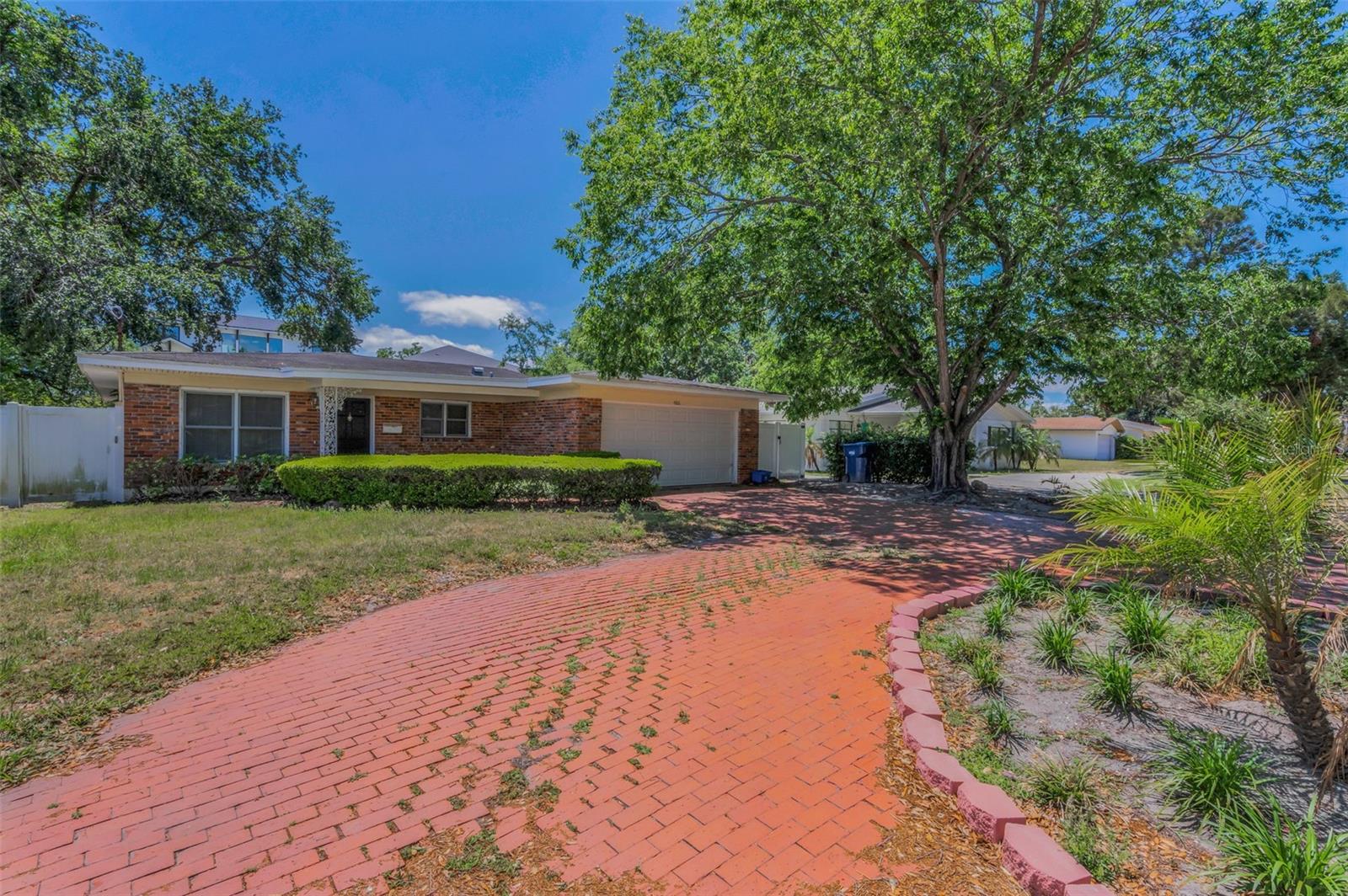4806 W Melrose Ave Property Photo