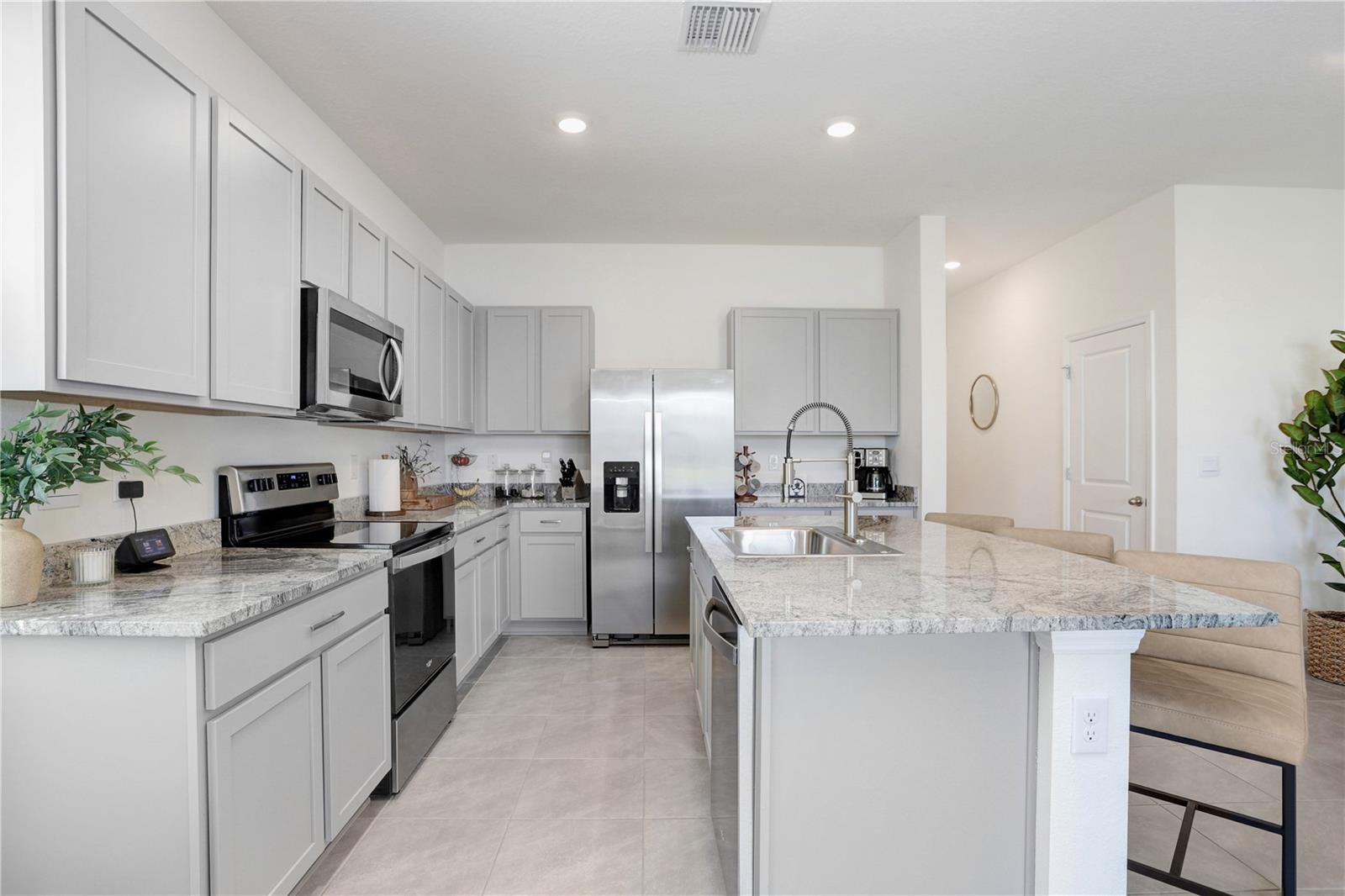 32978 Tulip Petal Ln Property Photo 6