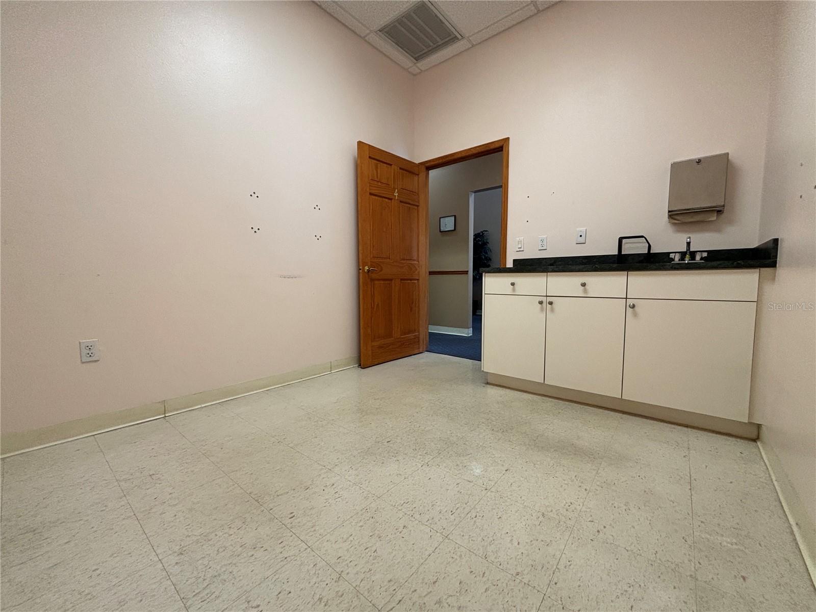2855 Alt 19 Property Photo 38