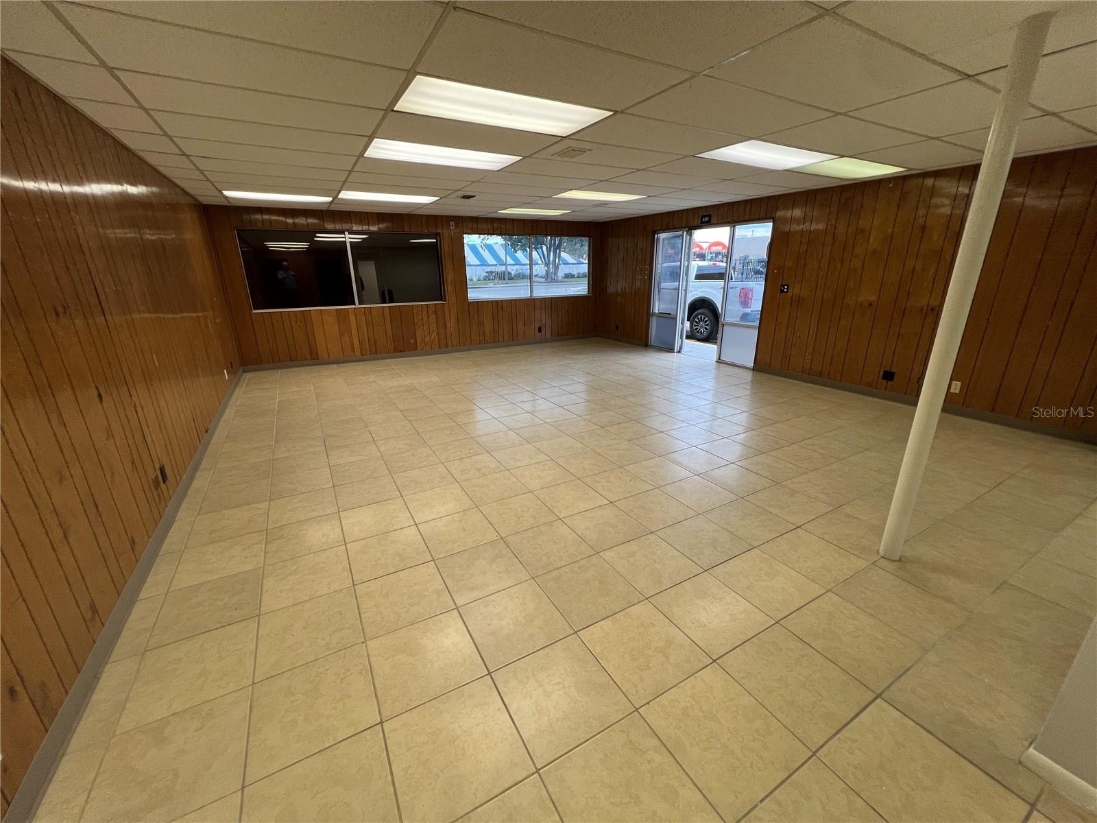 8610 N Suwanee Ave #8610 Property Photo 16
