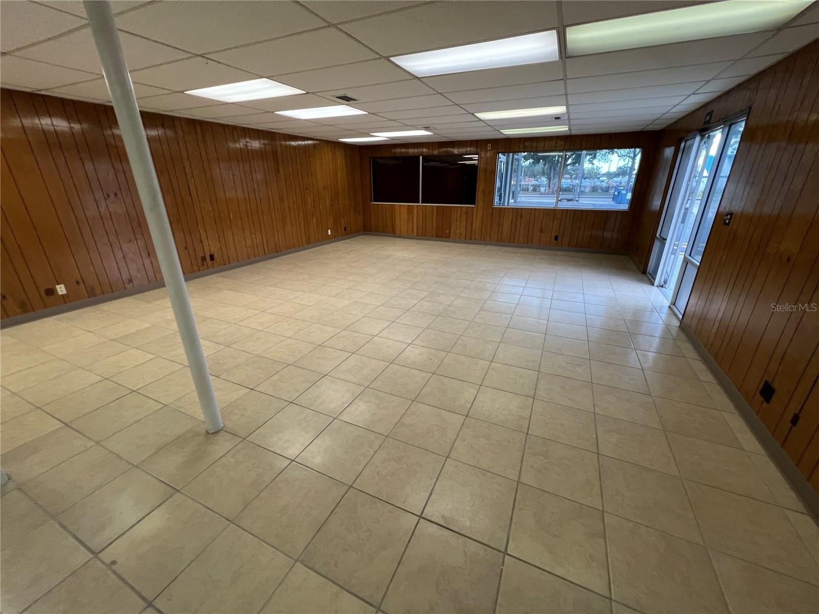 8610 N Suwanee Ave #8610 Property Photo 18
