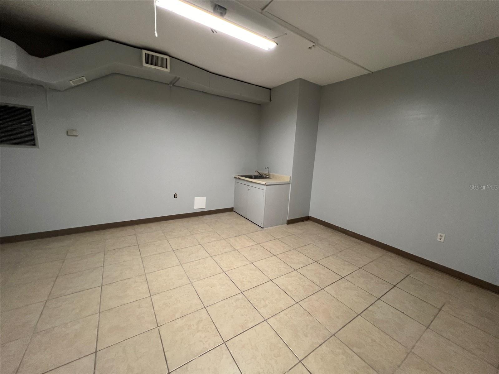 8610 N Suwanee Ave #8610 Property Photo 20