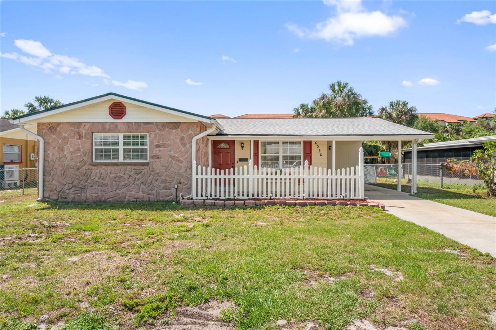 6556 S West Shore Cir Property Photo