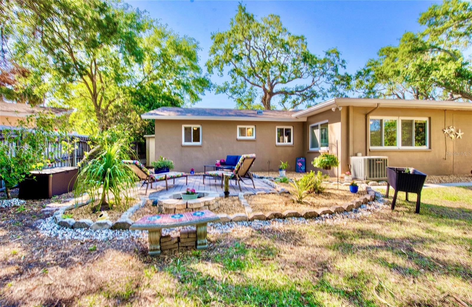 2501 Crescent Dr Property Photo 25