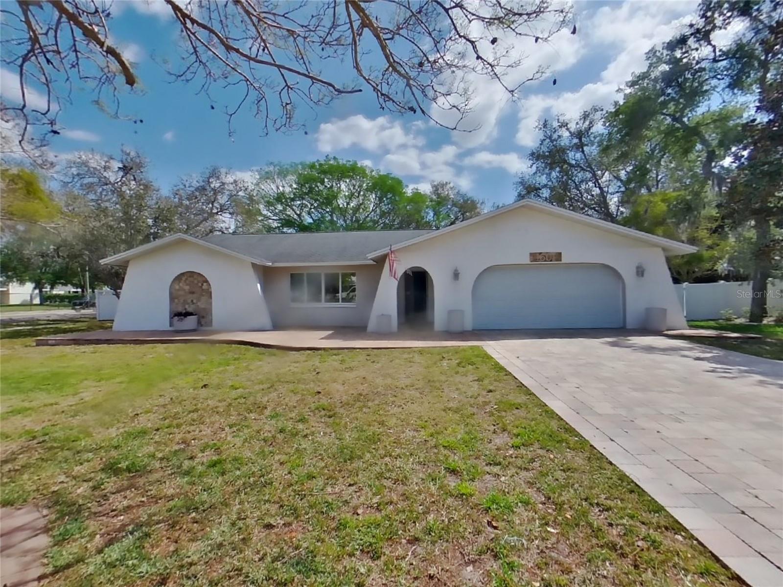 1601 Gulf Rd Property Photo