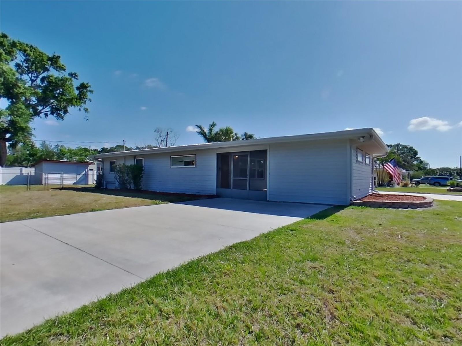 2505 Wood St Property Photo