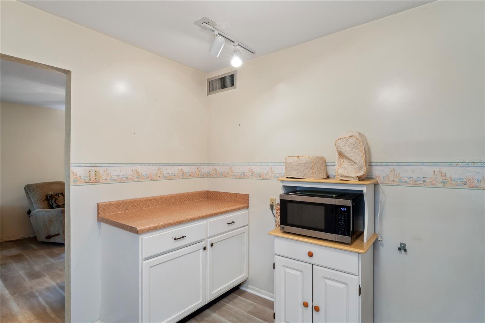200 Portree Dr Property Photo 8