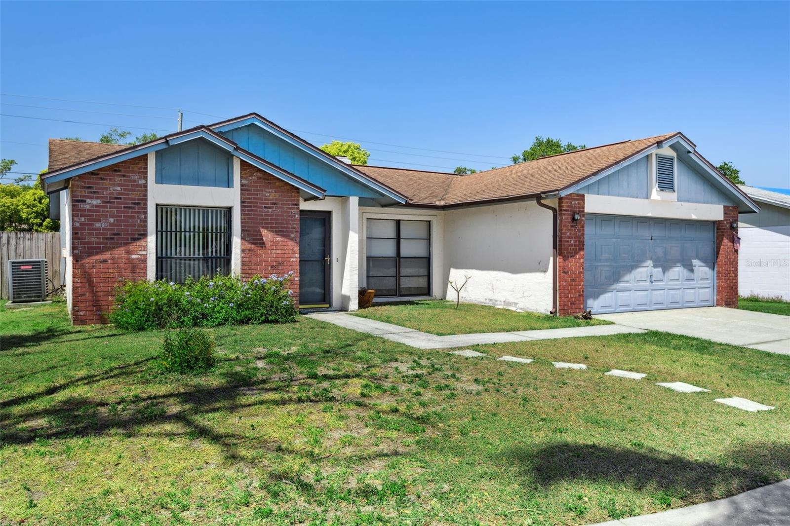 747 Stillview Cir Property Photo