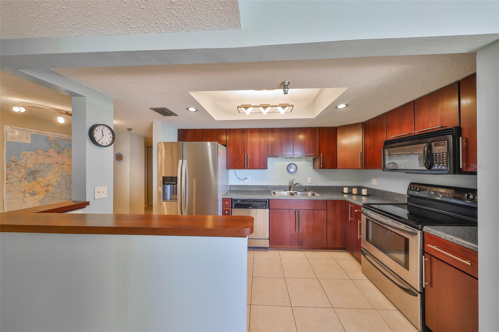 7430 Sunshine Skyway Ln S #403 Property Photo 17