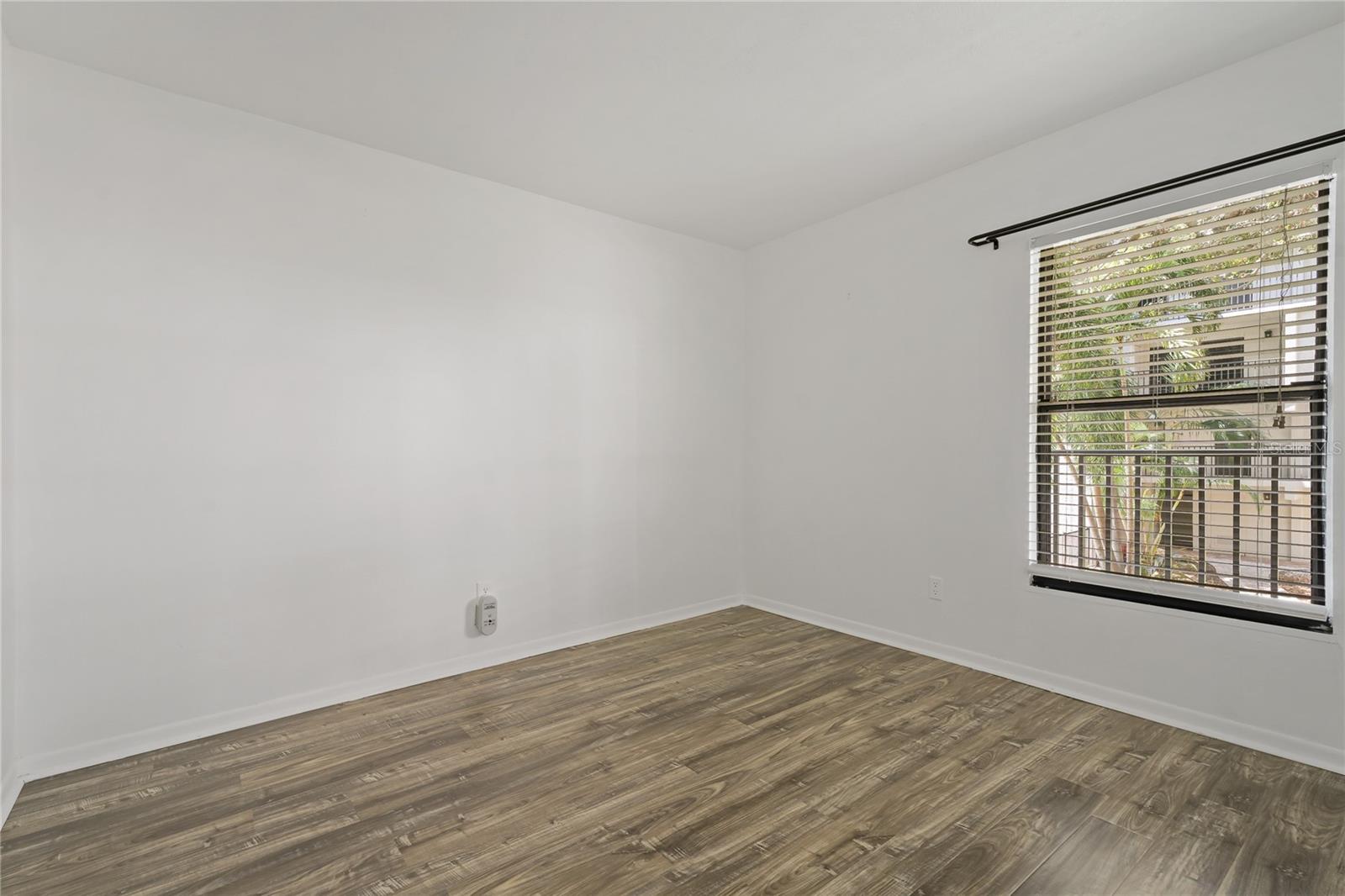 105 4th Ave Ne #220 Property Photo 17