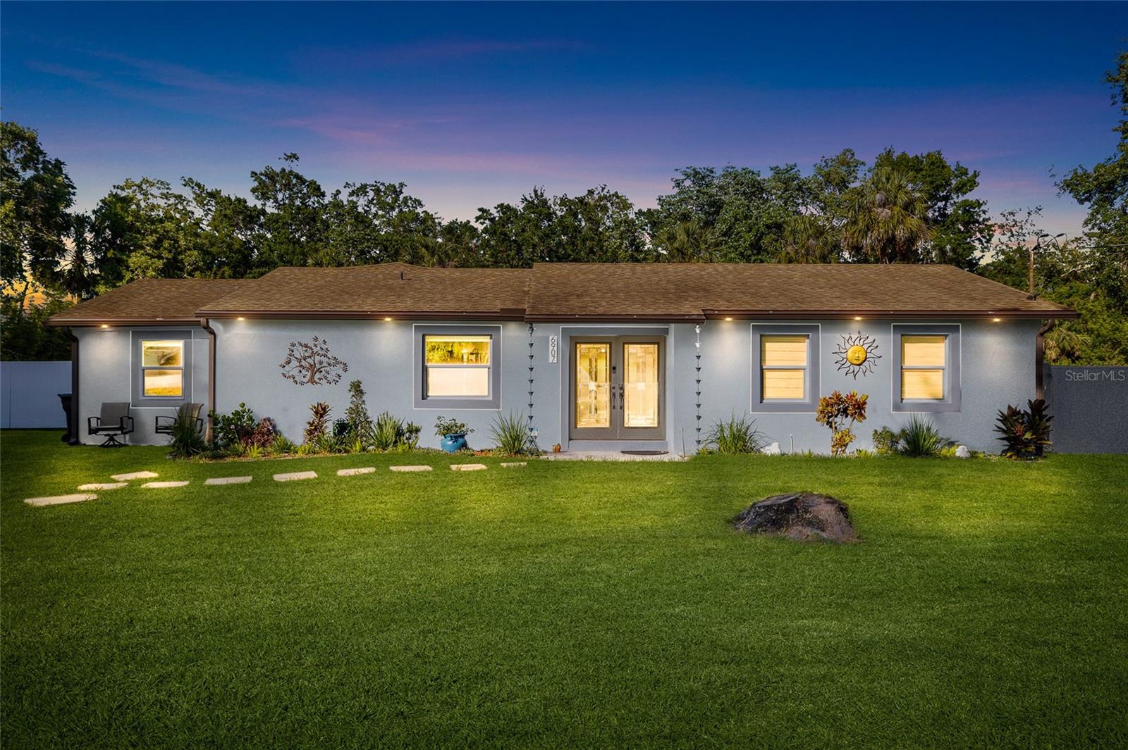 6907 W Creek Dr Property Photo