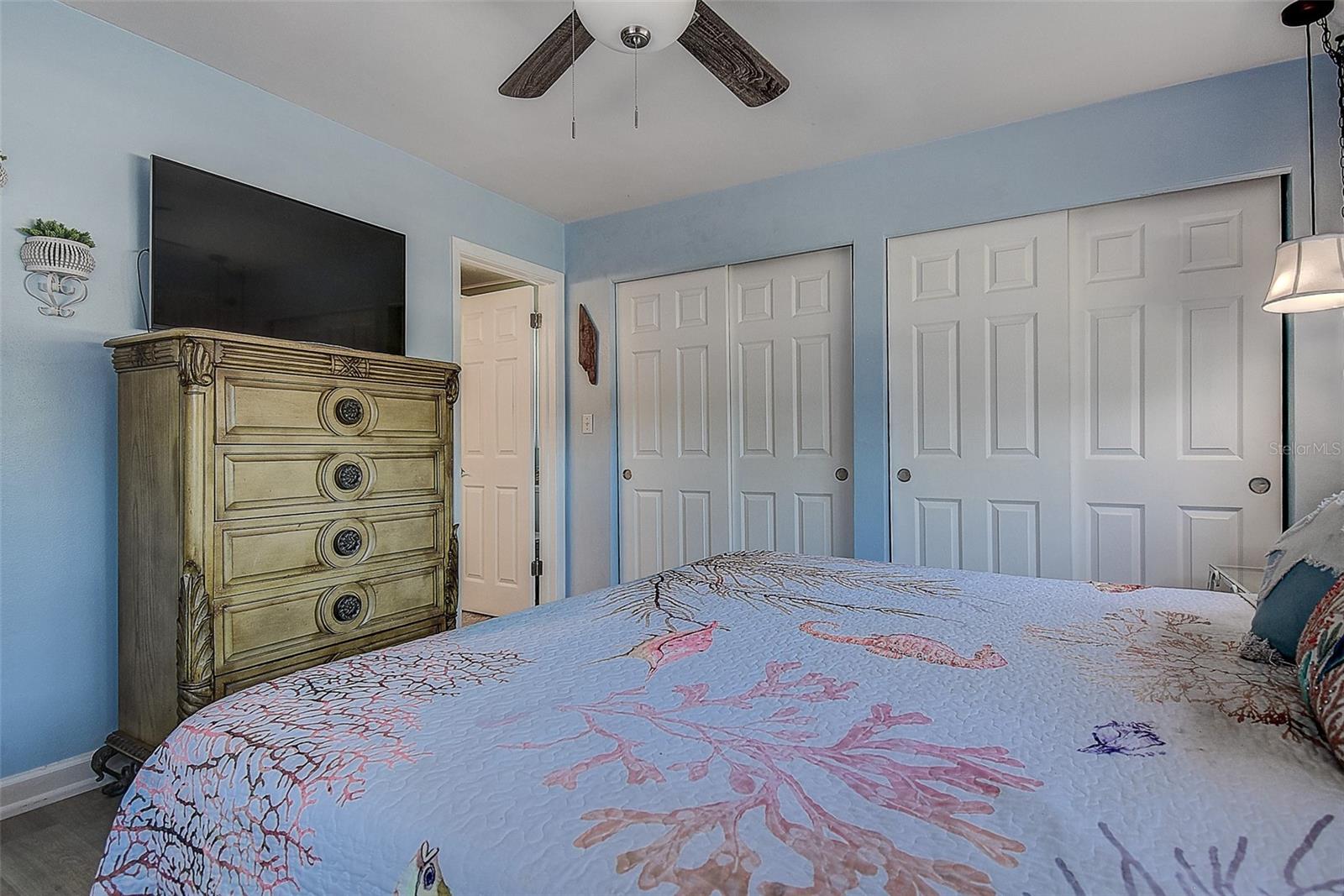 5931 33 Ave N Property Photo 21