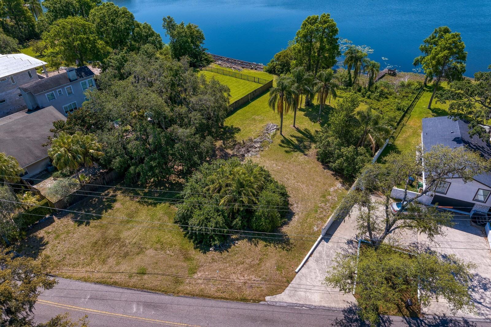4607 E River Hills Dr Property Photo 1