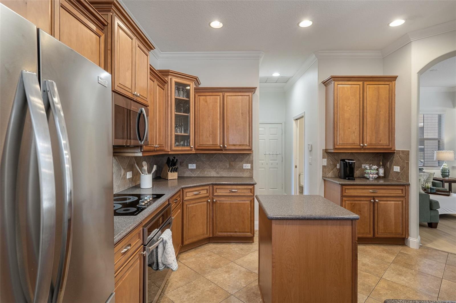 27318 Sora Blvd Property Photo 6