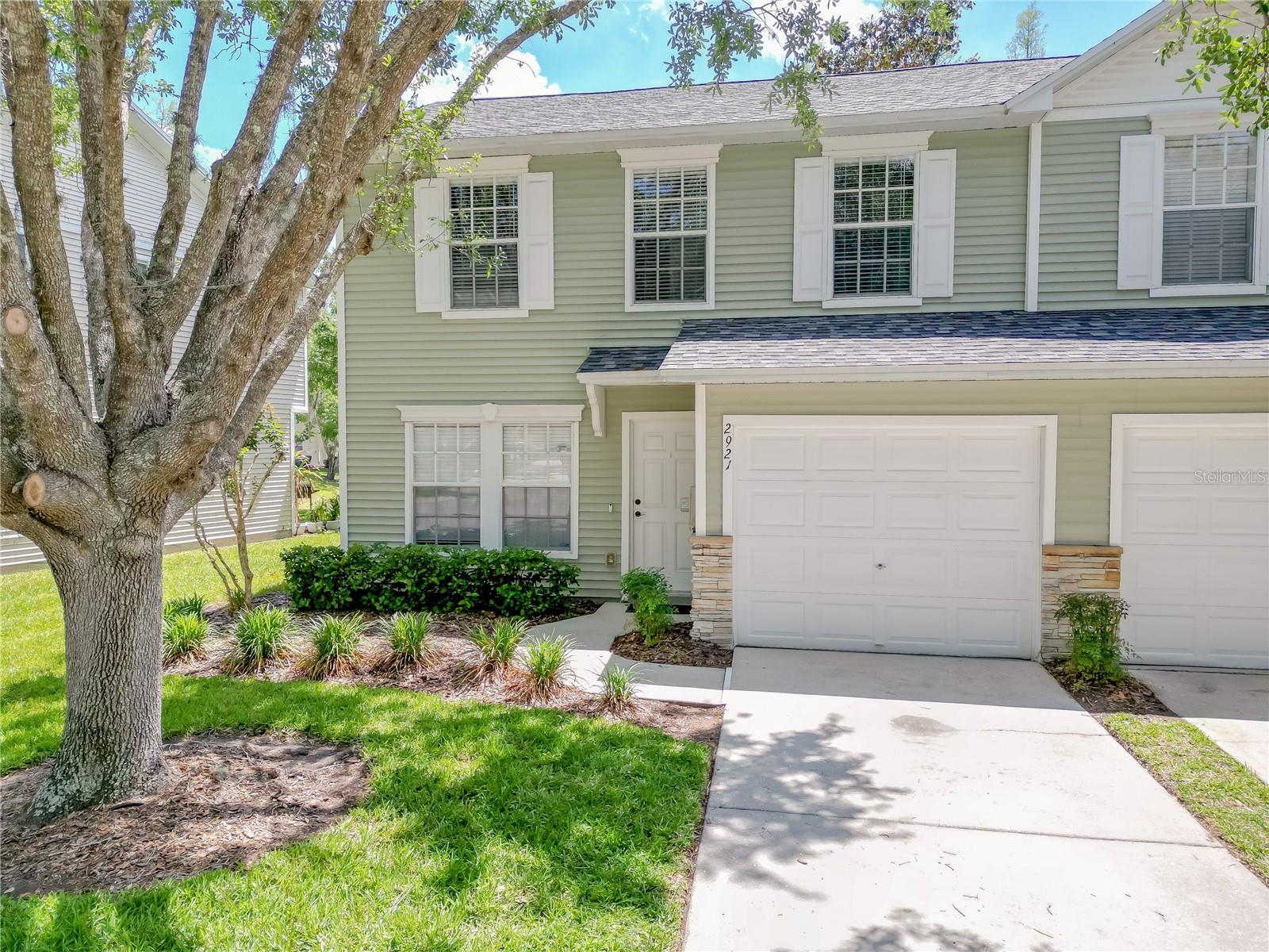2921 Amber Oak Dr Property Photo