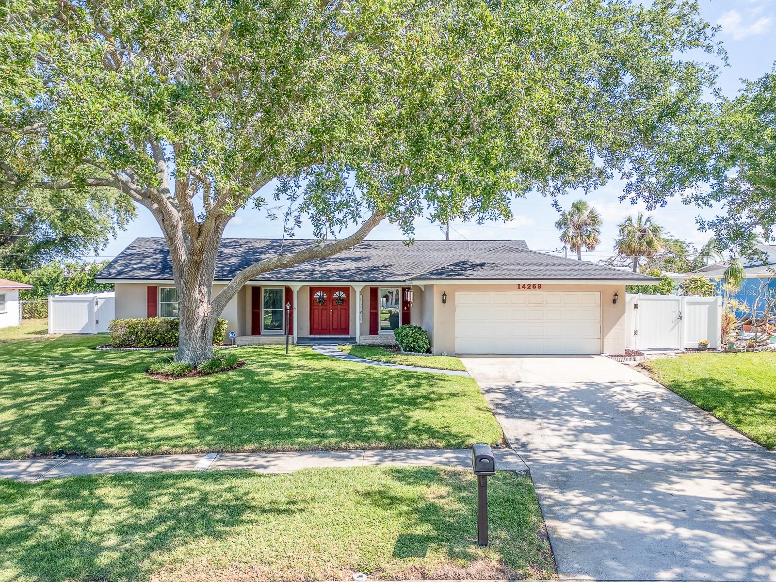 14269 Yacht Club Blvd Property Photo