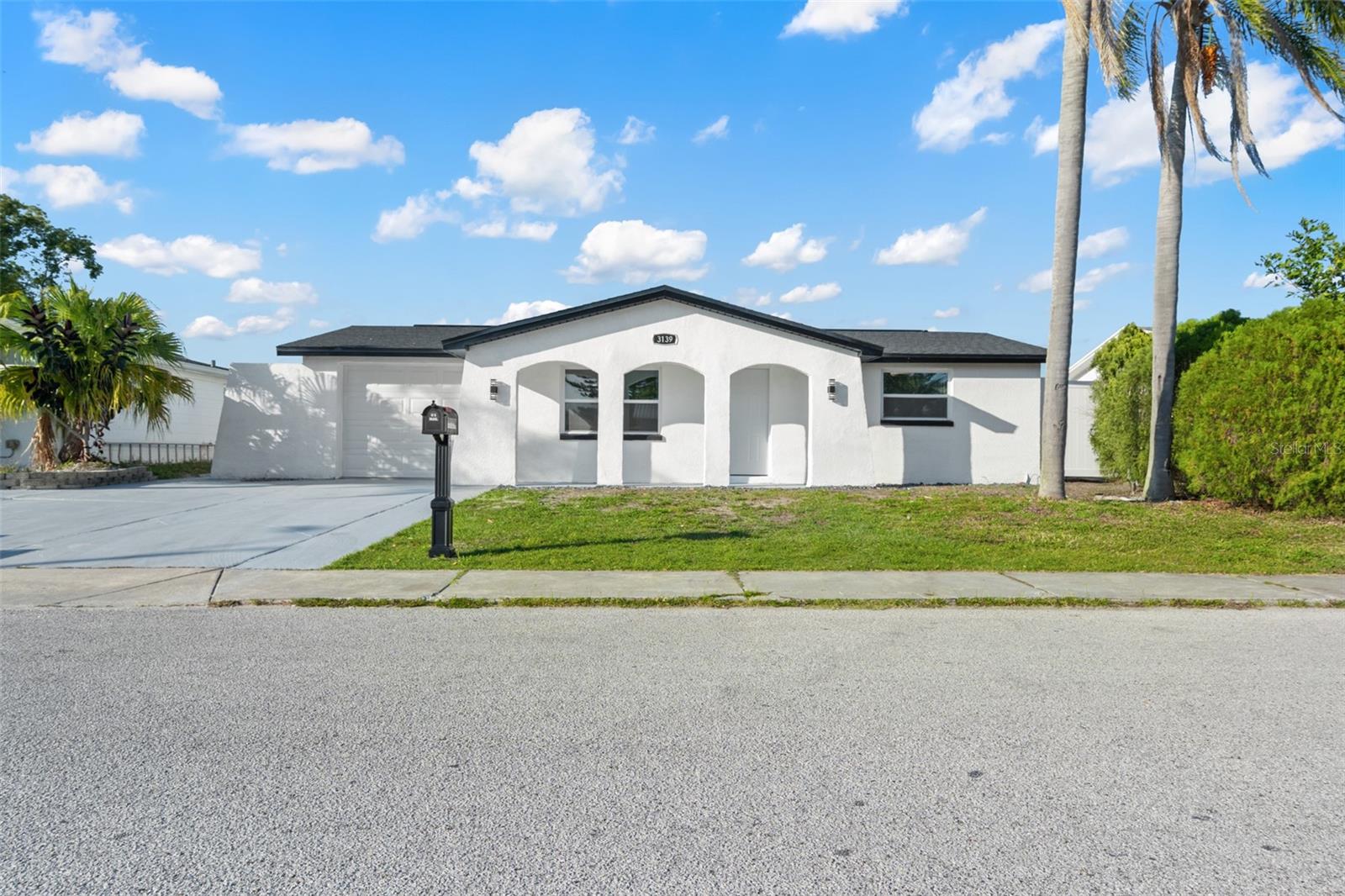 Holiday Real Estate Listings Main Image