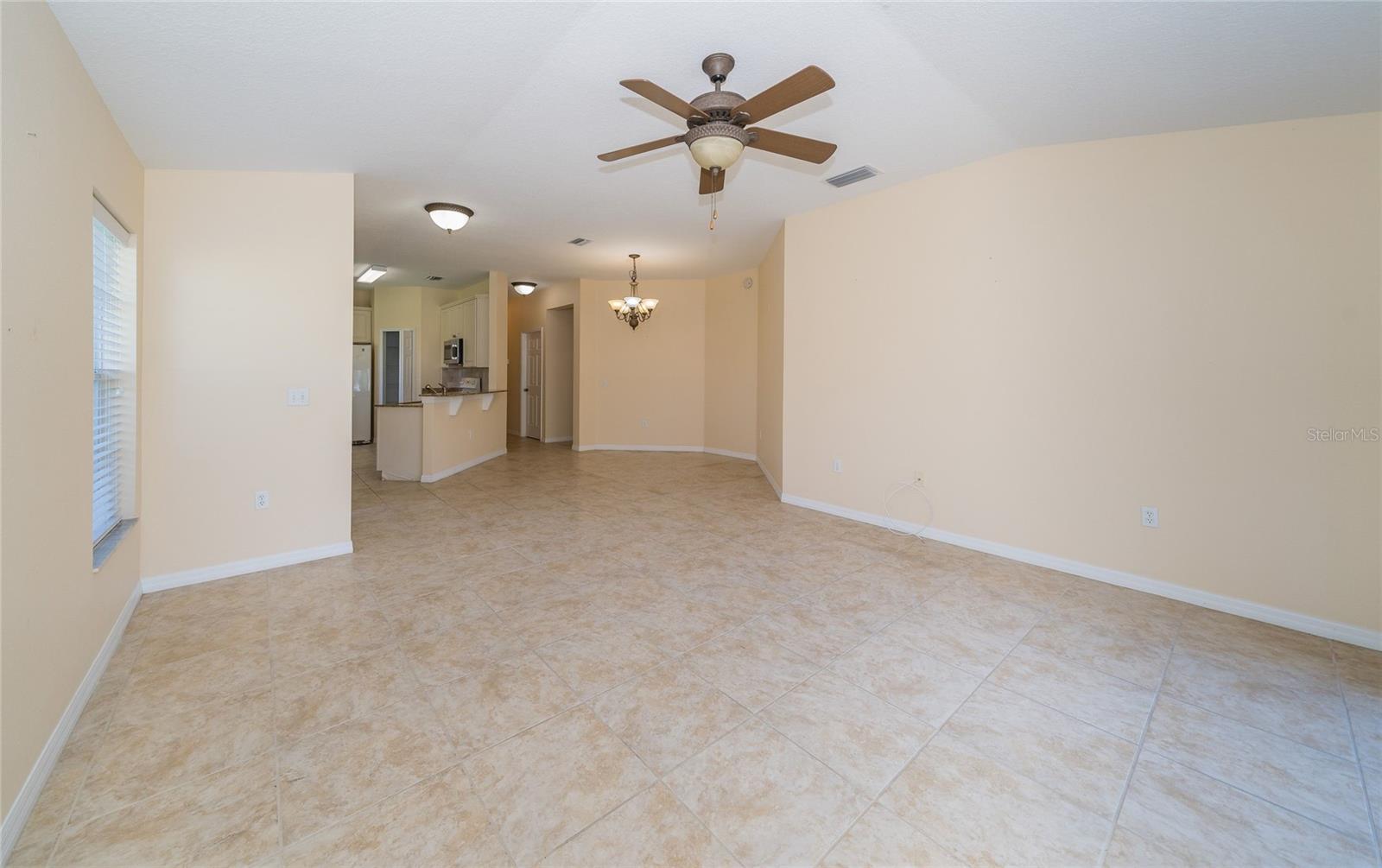 4235 Angelica Loop Property Photo 3