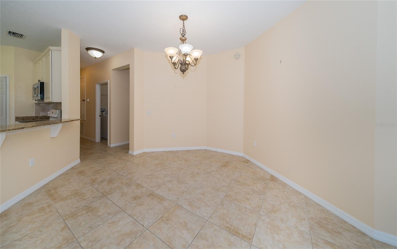4235 Angelica Loop Property Photo 7